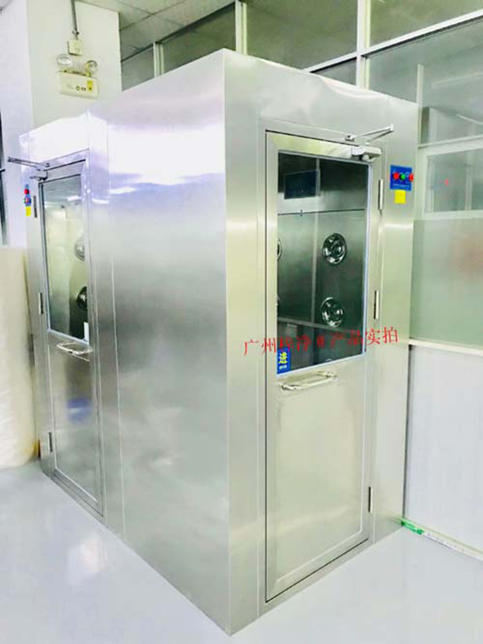 風(fēng)淋室安裝現(xiàn)場實拍圖 風(fēng)淋室安裝現(xiàn)場實拍圖