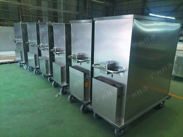 一次性物品電動轉(zhuǎn)運車采用304拉絲不銹鋼板面板厚度：≥1.2mm,表面作拉絲亞光處理。