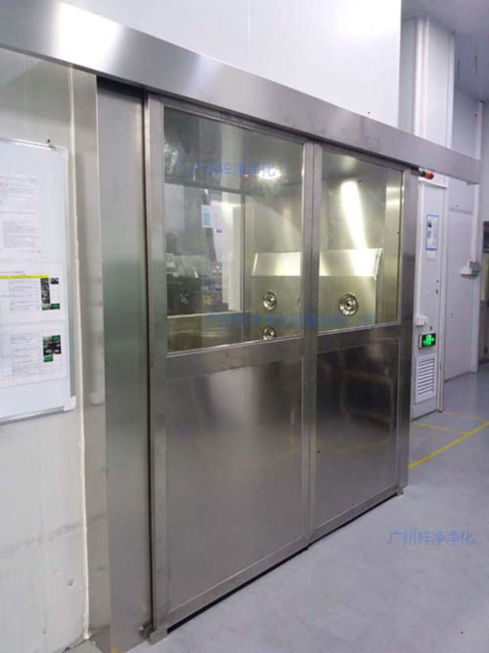 全自動感應(yīng)風(fēng)淋室在無塵車間的生產(chǎn)環(huán)境中