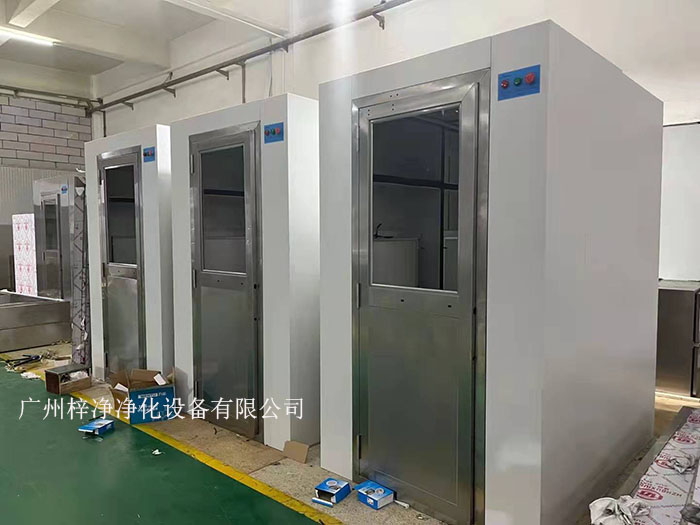 風(fēng)淋室風(fēng)機和高效過濾器的定期檢查與維護保養(yǎng)是確保潔凈室空氣質(zhì)量的關(guān)鍵環(huán)節(jié)。